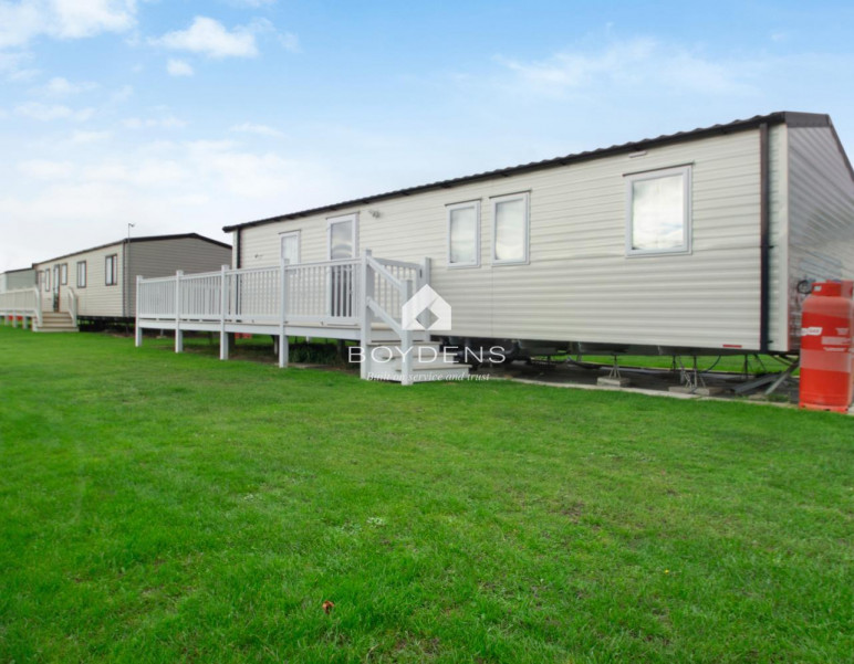 Photo of Valley Farm Camping Ground , Valley Road, CLACTON-ON-SEA